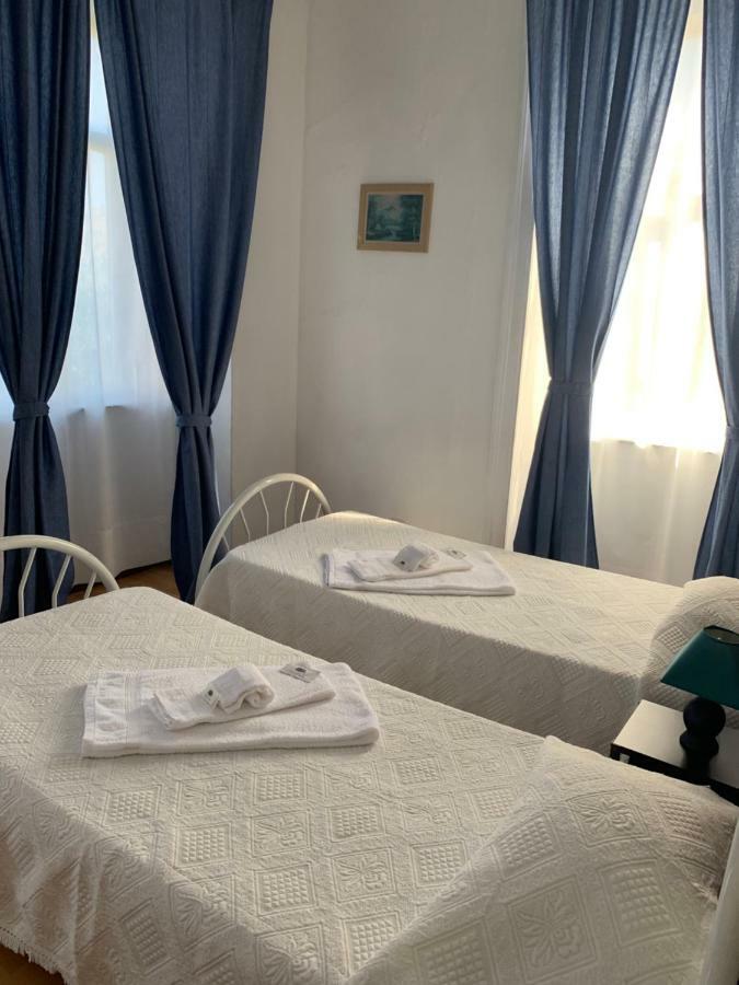 Residencia Whitelove Maison d'hôtes